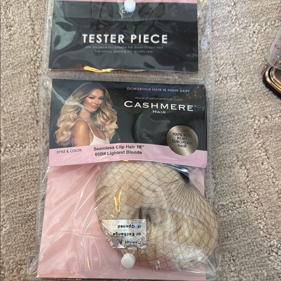 Seamless Clip Hair 16" Lightest Blonde - Picture 6 of 7